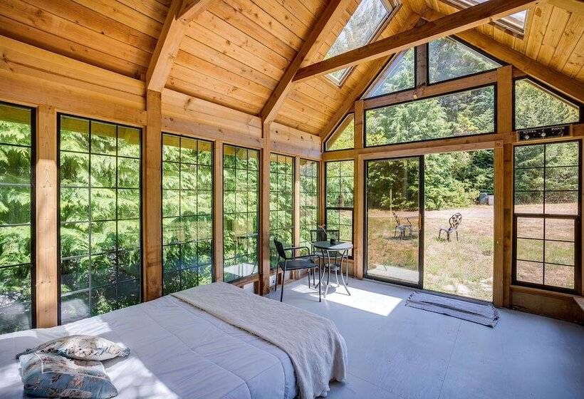 Gold Beach Vacation Rental: Close To Beaches!