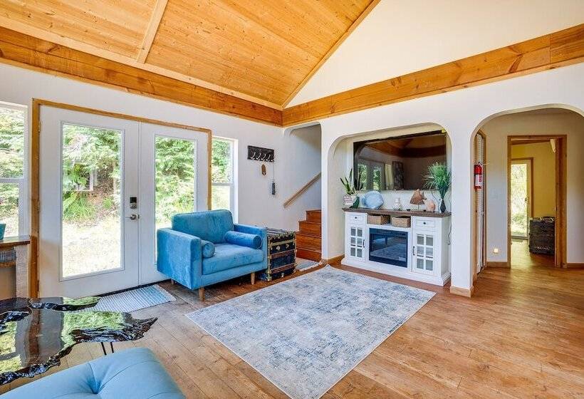 Gold Beach Vacation Rental: Close To Beaches!