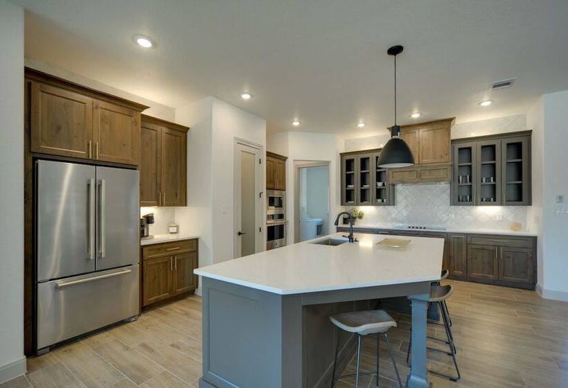 Hill Country Oasis In Spring Branch W/ Patio!