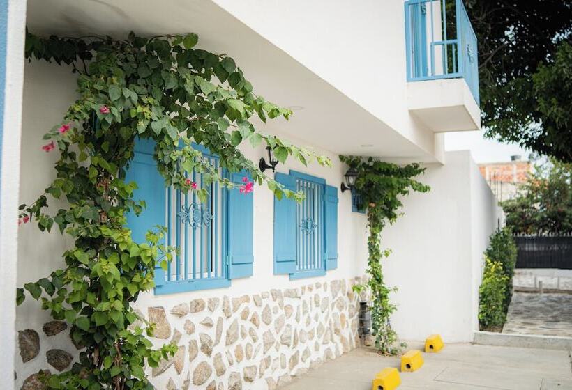 هتل Adaz Mediterraneo