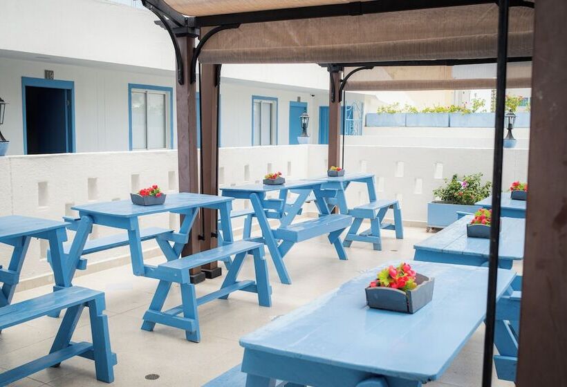 هتل Adaz Mediterraneo