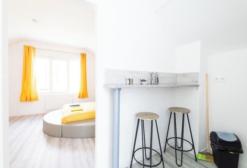 Hotel Glm Residences 1