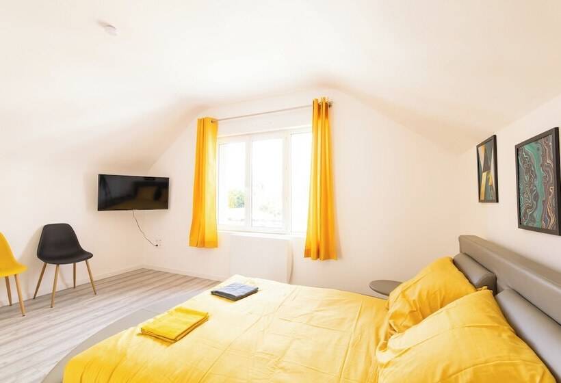 Hotel Glm Residences 1