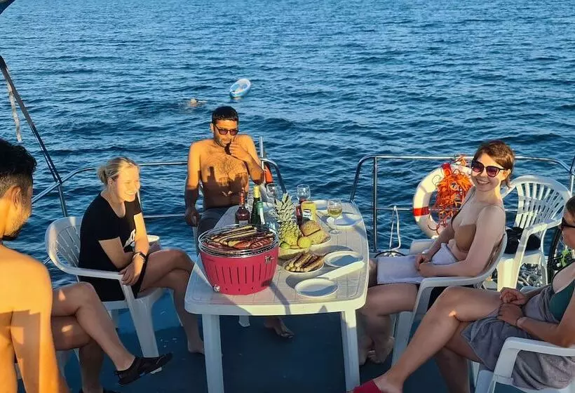 Hotelli Kuhnle Tours Malchin