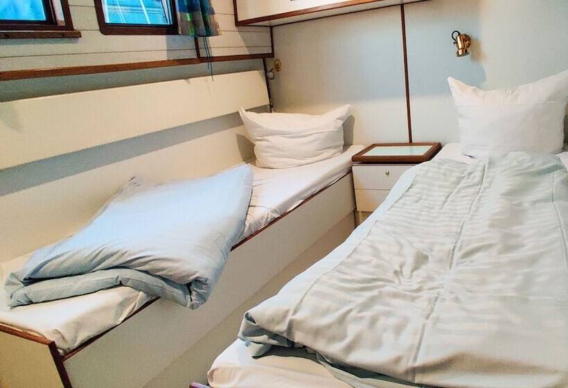 בית מלון כפרי Kuhnle Tours Malchin