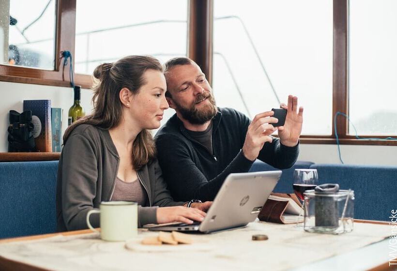 בית מלון כפרי Kuhnle Tours Malchin