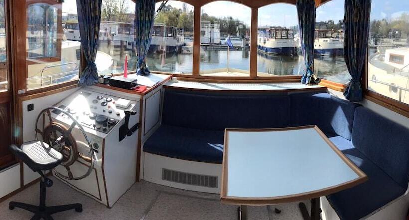 בית מלון כפרי Kuhnle Tours Malchin