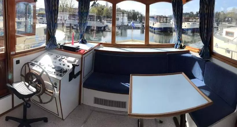 Hotelli Kuhnle Tours Malchin