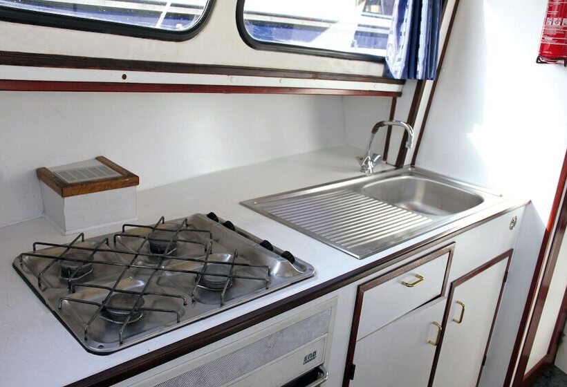 בית מלון כפרי Kuhnle Tours Malchin