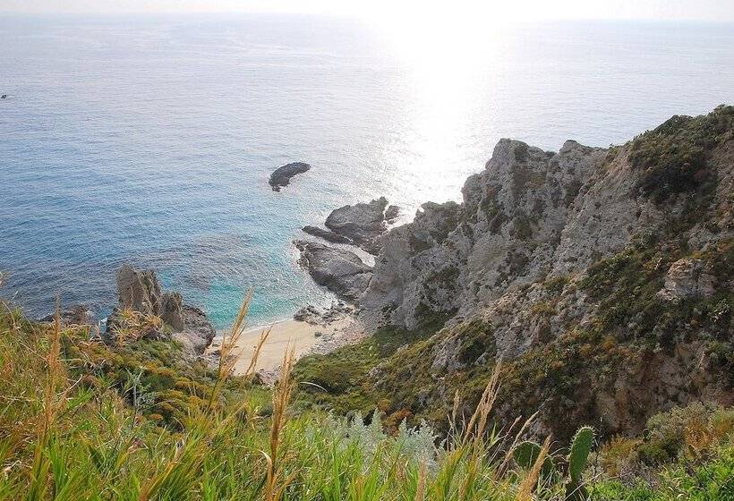 فندق Le Case Della Scogliera