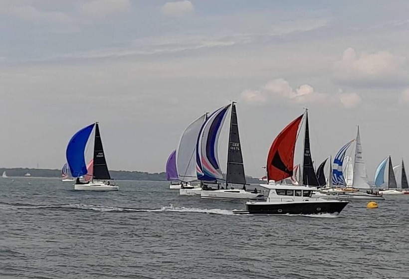 Impeccable 3 Bed 2 Bath Central Cowes Cottage