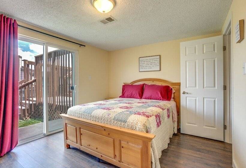 11 Mi To Denver: Pet Friendly Home In Thornton!