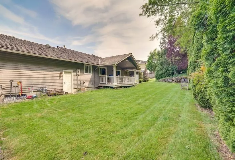 Issaquah Retreat Near Lake Sammamish State Park!