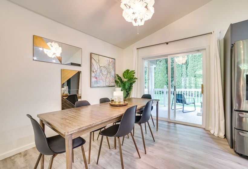 Issaquah Retreat Near Lake Sammamish State Park!