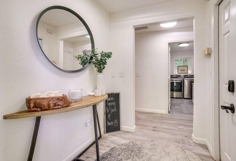 Issaquah Retreat Near Lake Sammamish State Park!