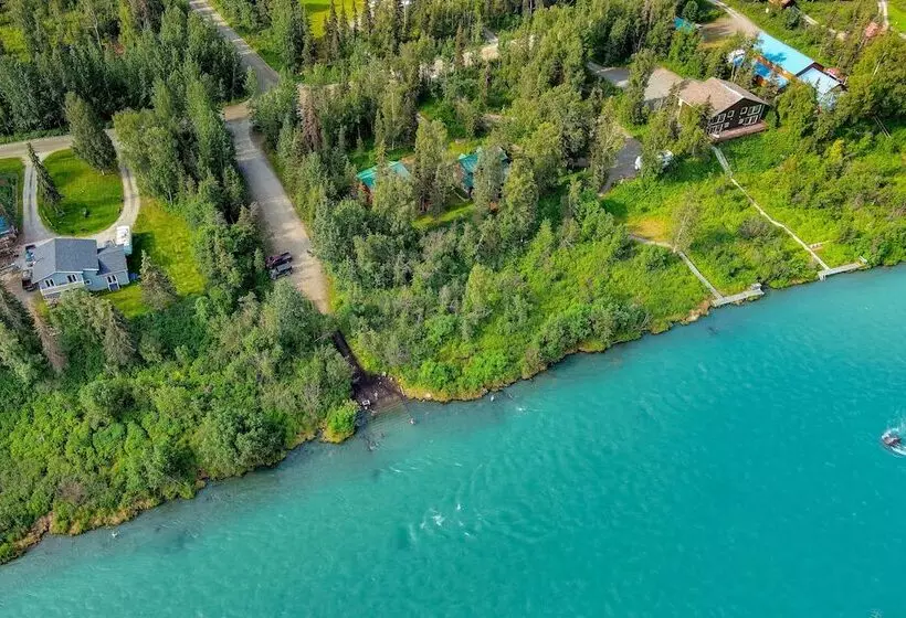 Lovely Soldotna Home, Steps From Kenai River