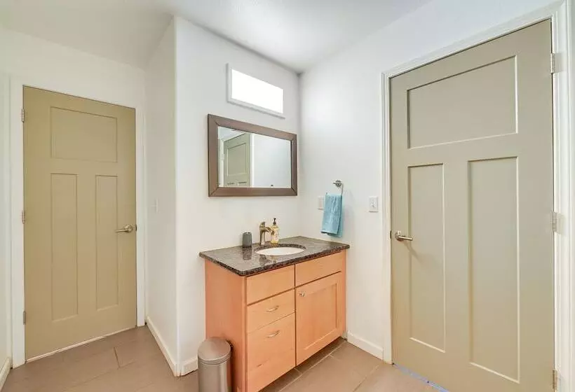 Lovely Soldotna Home, Steps From Kenai River