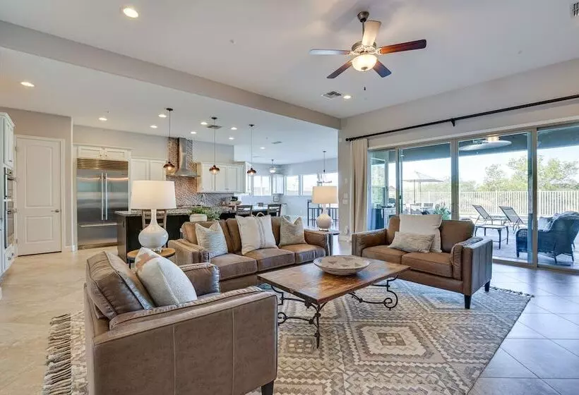 Luxe Goodyear Home: Pool, Swim Up Bar, Game Room!