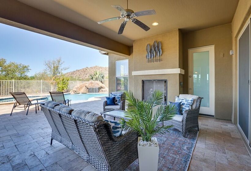 Luxe Goodyear Home: Pool, Swim Up Bar, Game Room!