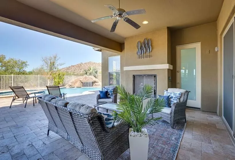 Luxe Goodyear Home: Pool, Swim Up Bar, Game Room!