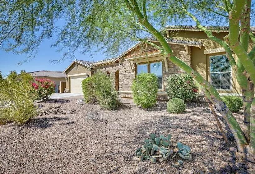 Luxe Goodyear Home: Pool, Swim Up Bar, Game Room!