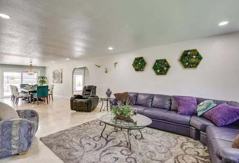 Luxe Family Home In Bonita W/ Private Pool & Spa!