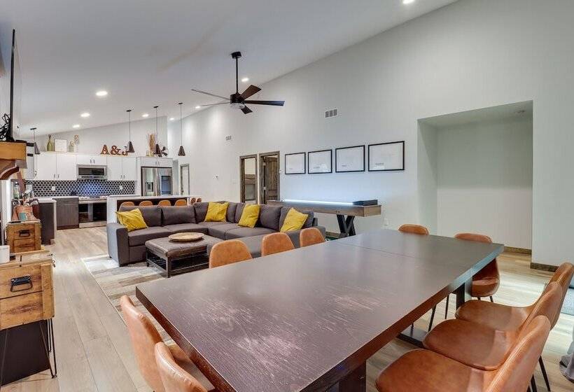 Lake Harmony Resort Home W/ Deck   4 Mi To Skiing!