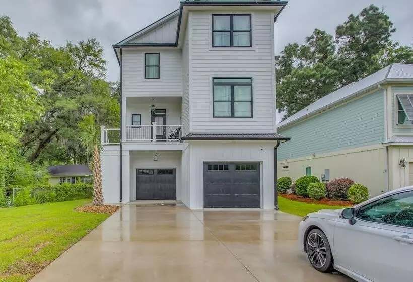 Murrells Inlet Vacation Rental: Near Marsh Walk!