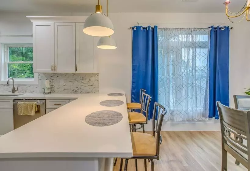 Murrells Inlet Vacation Rental: Near Marsh Walk!