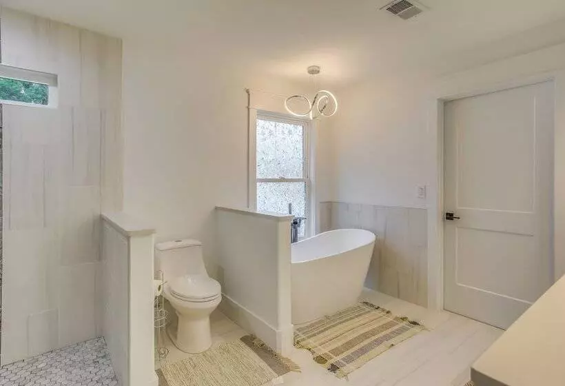 Murrells Inlet Vacation Rental: Near Marsh Walk!