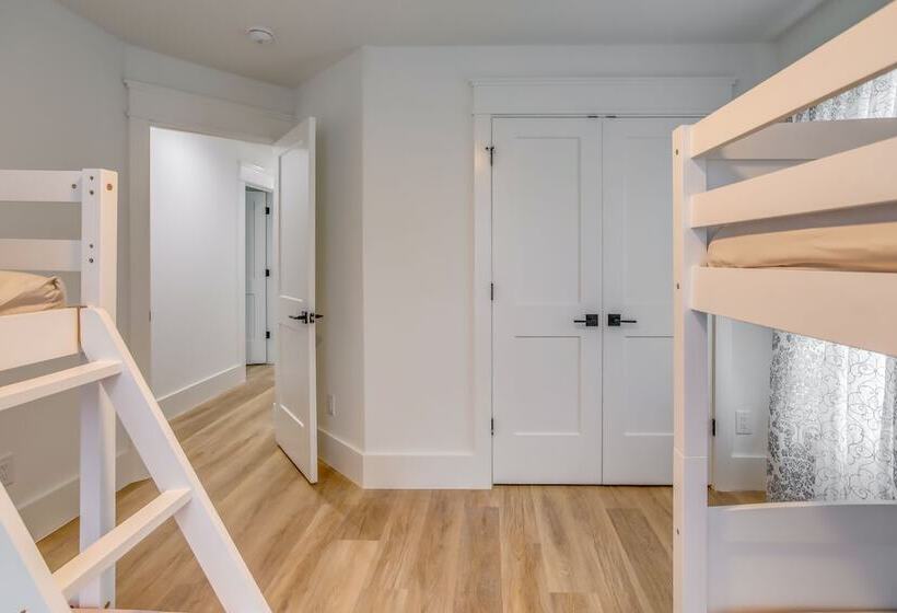 Murrells Inlet Vacation Rental: Near Marsh Walk!