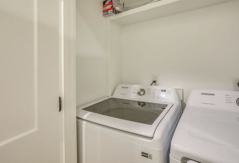 Murrells Inlet Vacation Rental: Near Marsh Walk!