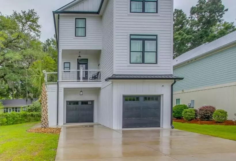 Murrells Inlet Vacation Rental: Near Marsh Walk!