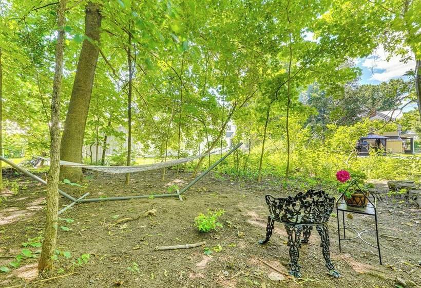 ~ 6 Mi To Lake George: Charming Adirondack Home!