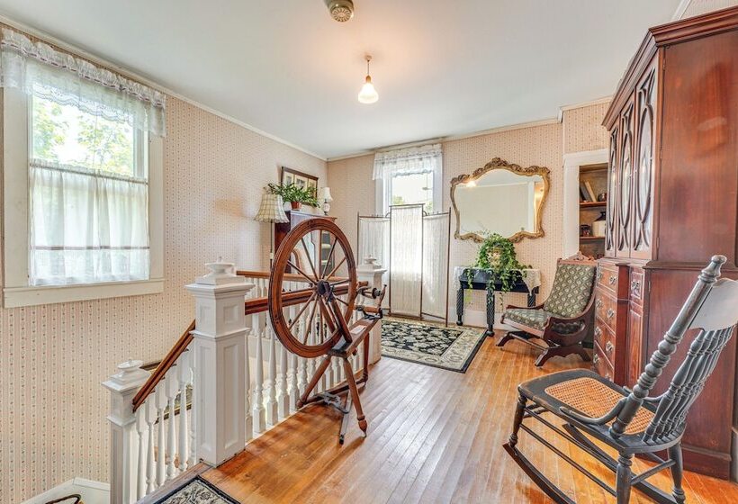 ~ 6 Mi To Lake George: Charming Adirondack Home!