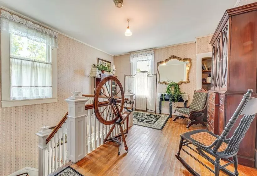 ~ 6 Mi To Lake George: Charming Adirondack Home!