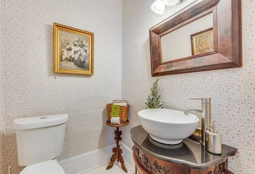 ~ 6 Mi To Lake George: Charming Adirondack Home!