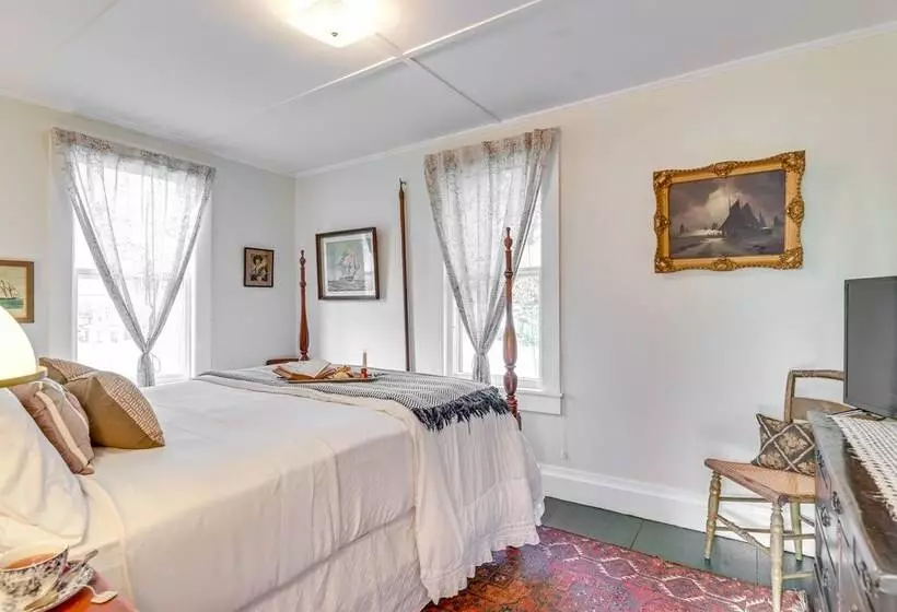 ~ 6 Mi To Lake George: Charming Adirondack Home!