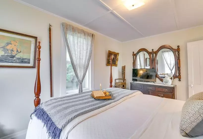 ~ 6 Mi To Lake George: Charming Adirondack Home!