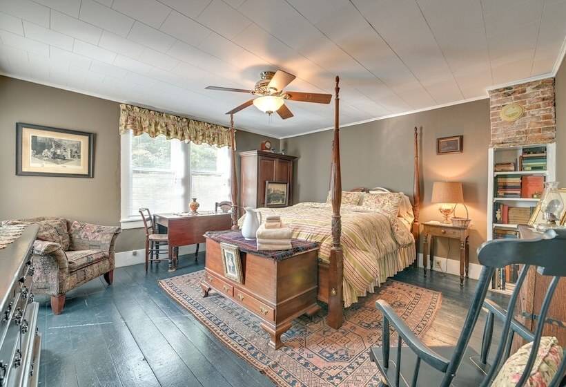 ~ 6 Mi To Lake George: Charming Adirondack Home!