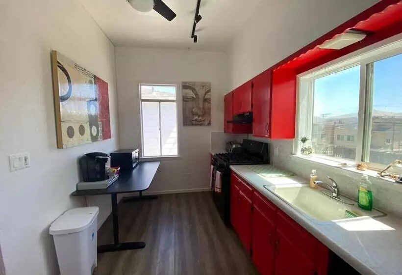 ペンション Commercial Homes   Private Rooms In Ssf