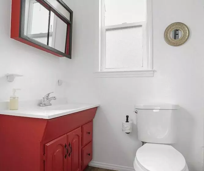 ペンション Commercial Homes   Private Rooms In Ssf