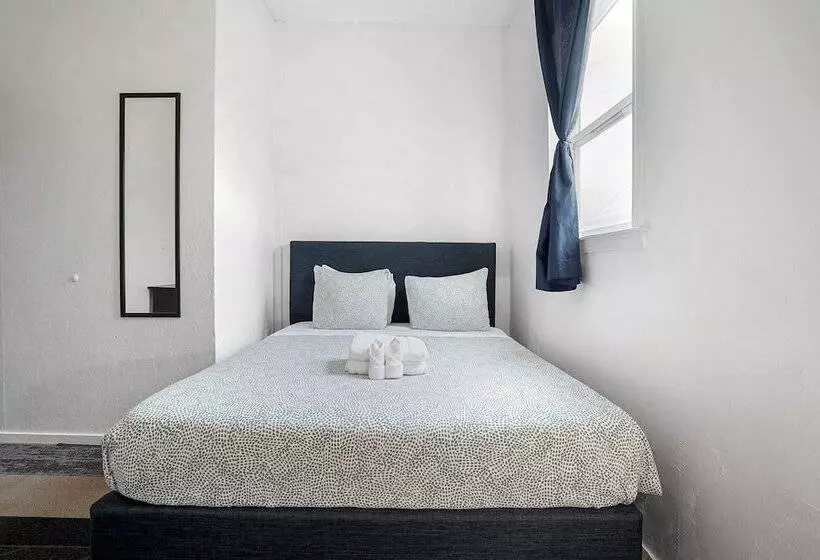 ペンション Commercial Homes   Private Rooms In Ssf