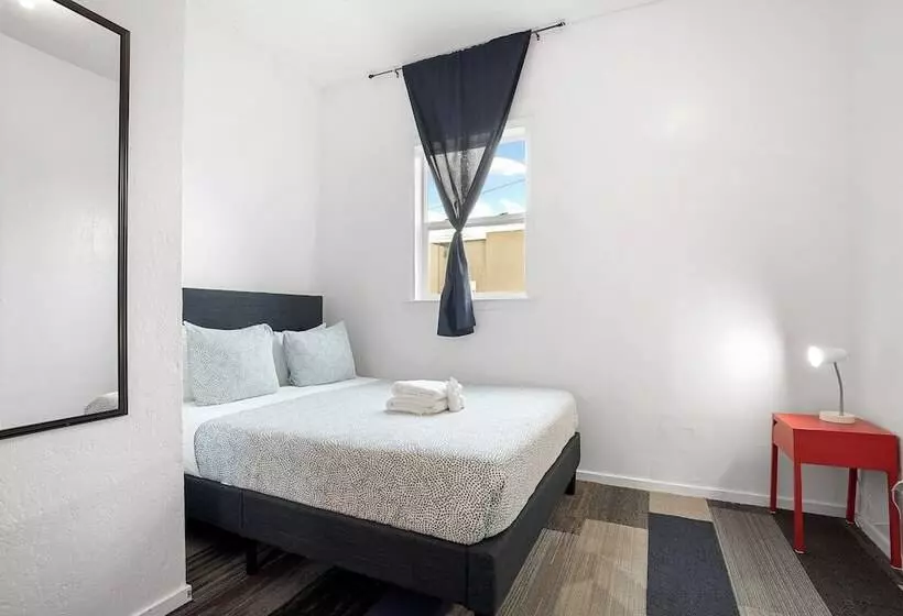ペンション Commercial Homes   Private Rooms In Ssf