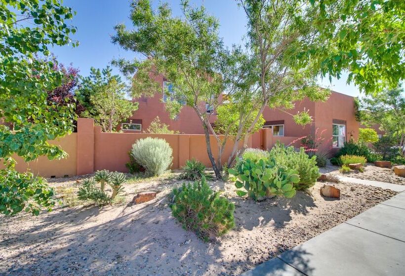 Pet Friendly Albuquerque Vacation Escape!