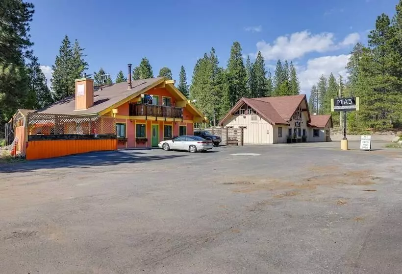 Dodge Ridge Pinecrest Mountain Cabin: Near Hiking!