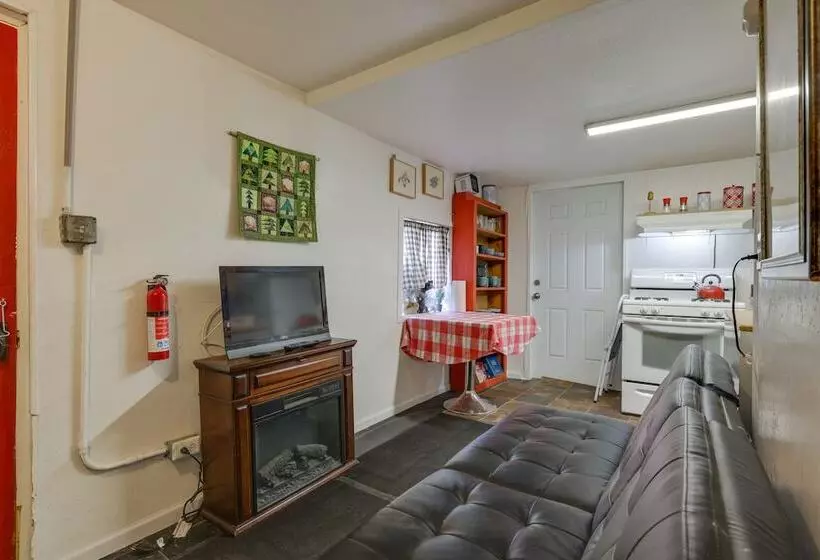 Dodge Ridge Pinecrest Mountain Cabin: Near Hiking!