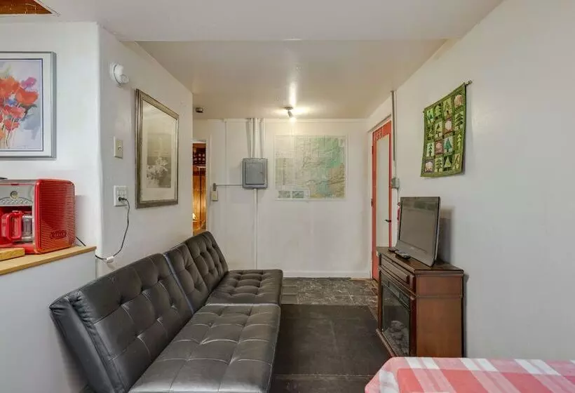 Dodge Ridge Pinecrest Mountain Cabin: Near Hiking!