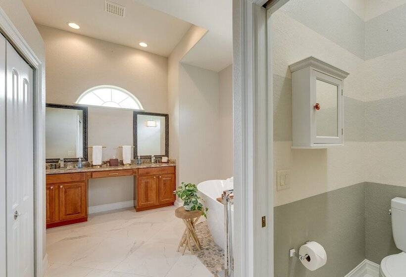 Grill Chill Splash: Your Port Charlotte Paradise!