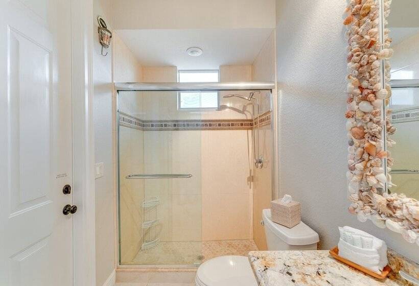 Grill Chill Splash: Your Port Charlotte Paradise!